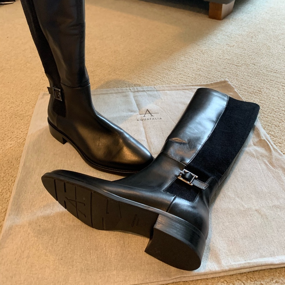 Brand new Aquatalia black boots